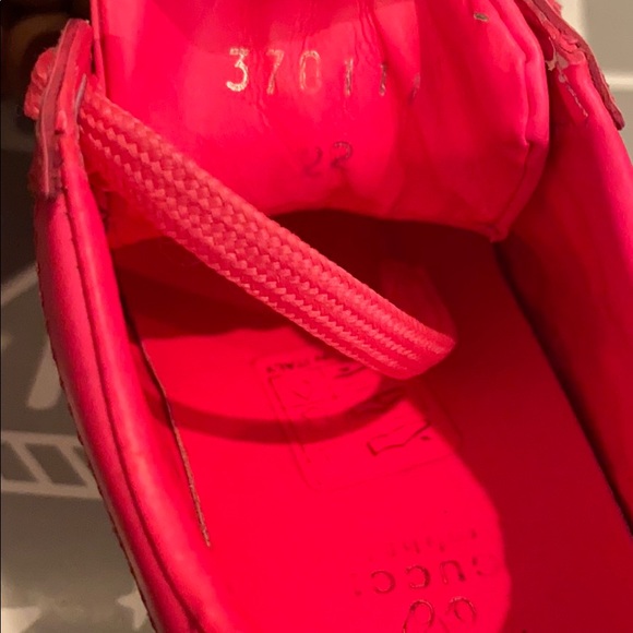 🥰Gucci🥰 - Picture 3 of 4